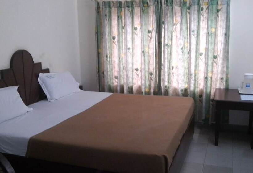 Fotos del hotel Luciya International:  6