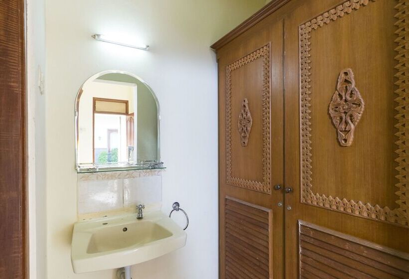 Fotos del hotel Reddoorz @ Denpasar Sanur:  12