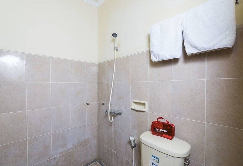 Fotos del hotel Reddoorz @ Denpasar Sanur:  7