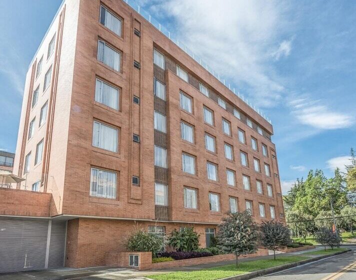 Fotos del hotel Apartamentos Plaza Suites:  6