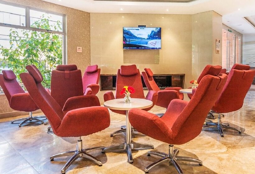 Fotos del hotel Apartamentos Plaza Suites:  4