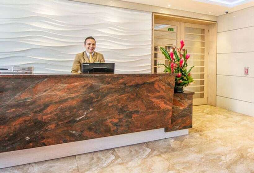 Apartamentos Plaza Suites