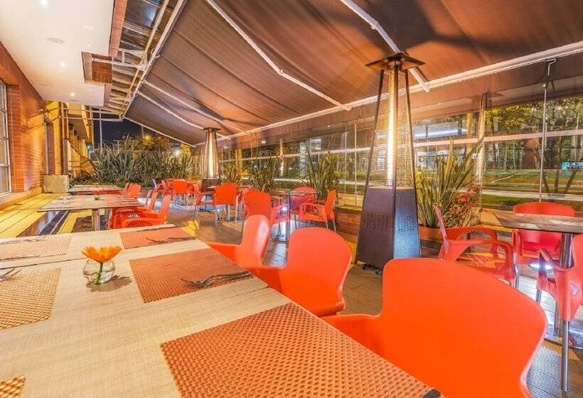 Fotos del hotel Apartamentos Plaza Suites:  5