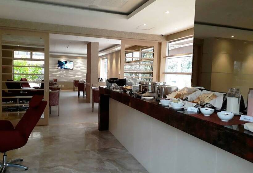 Fotos del hotel Apartamentos Plaza Suites:  11