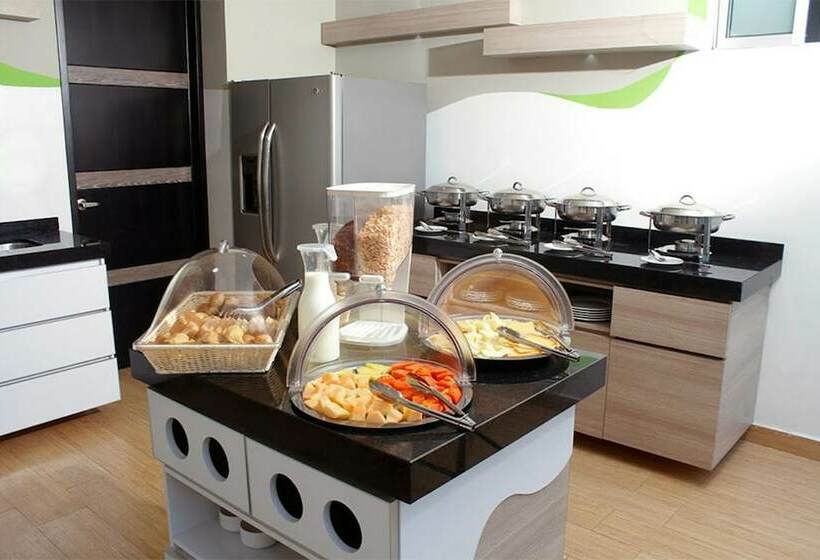 Fotos del hotel Genova Prado:  6