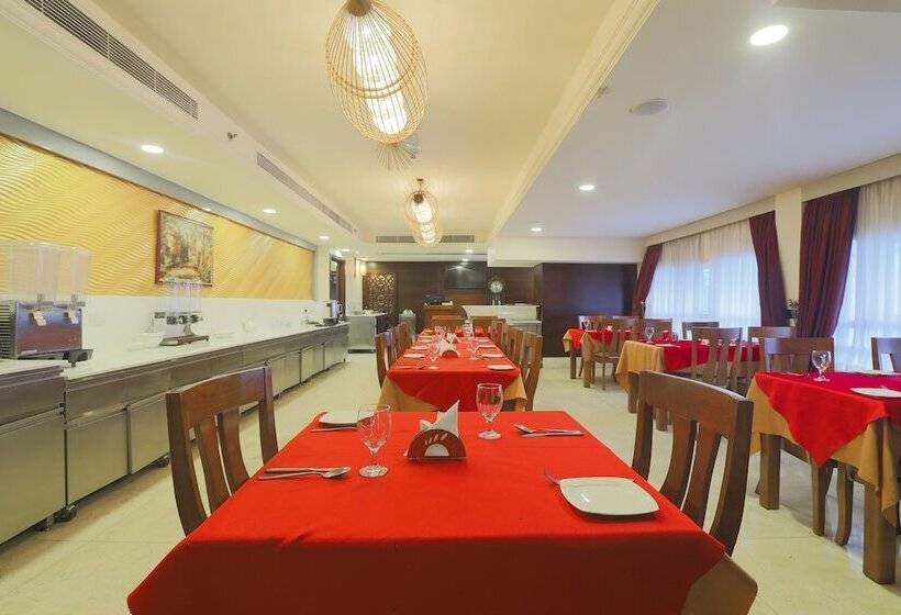 Fotos del hotel Capital O 325 Queen Palace:  10