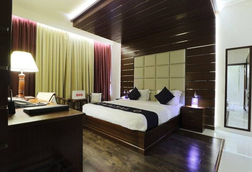 Fotos del hotel Capital O 325 Queen Palace:  18