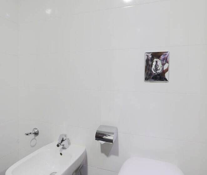 Fotos del hotel Capital O 325 Queen Palace:  6