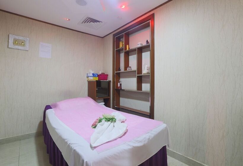 Fotos del hotel Capital O 325 Queen Palace:  24