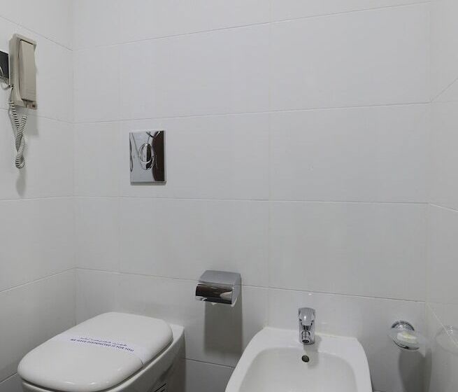 Fotos del hotel Capital O 325 Queen Palace:  11