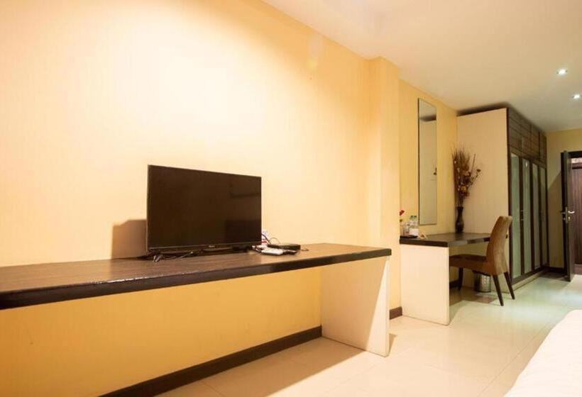 Fotos del hotel Royal Suites:  13