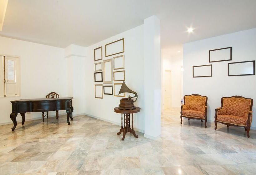 Fotos del hotel Dharasom Colonial House:  2