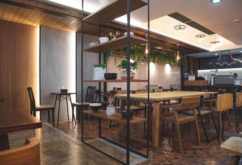 Fotos del hotel Sureena:  11