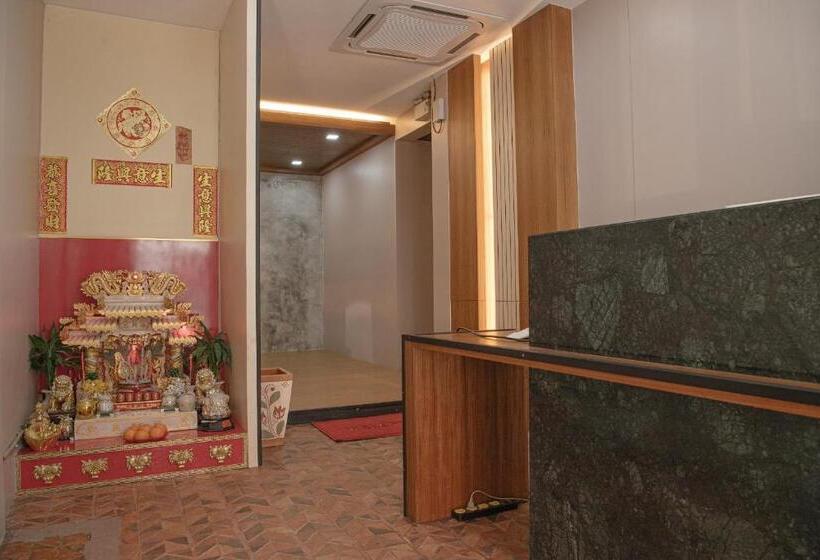 Fotos del hotel Sureena:  3