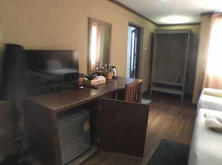 Fotos del hotel At Ease Bijou:  9