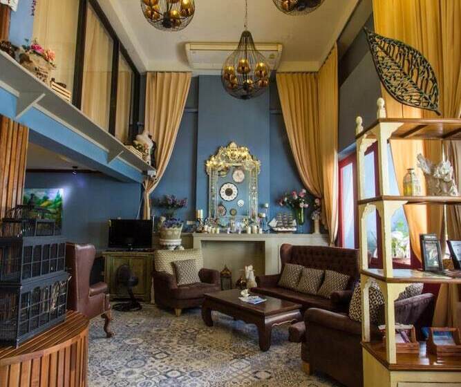 Fotos del hotel At Ease Bijou:  12