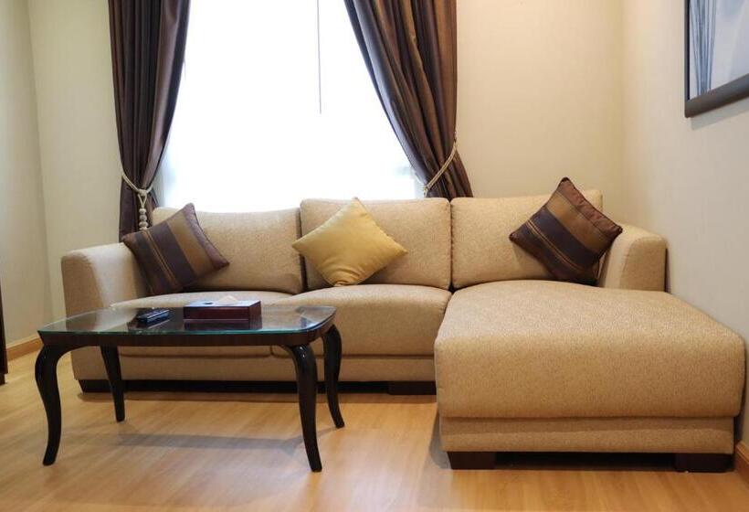 Fotos del hotel Strato  By Warwick:  12