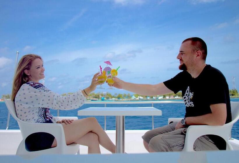 Fotos del hotel Kaani Beach:  10