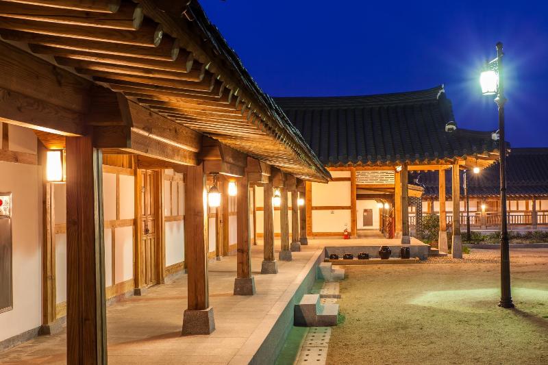 Fotos del hotel Hanok Hotel Youngsanje:  7