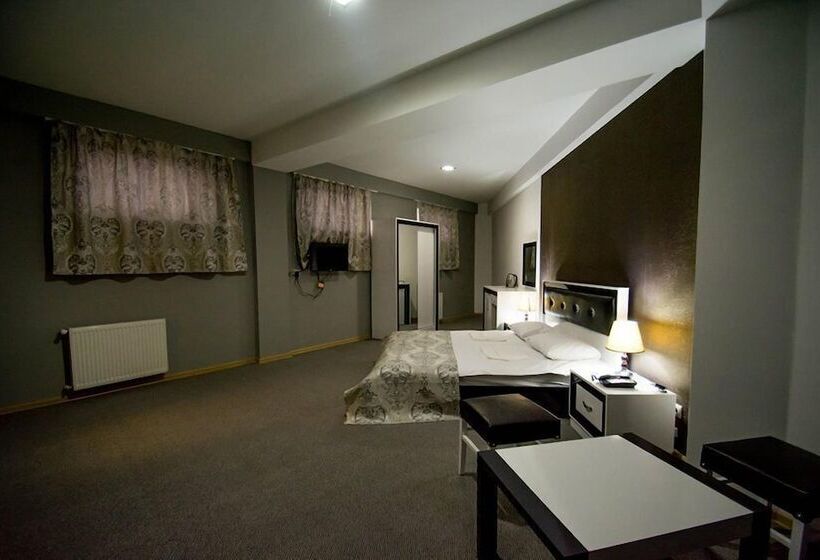 Fotos del hotel Batoni Near Airport:  18