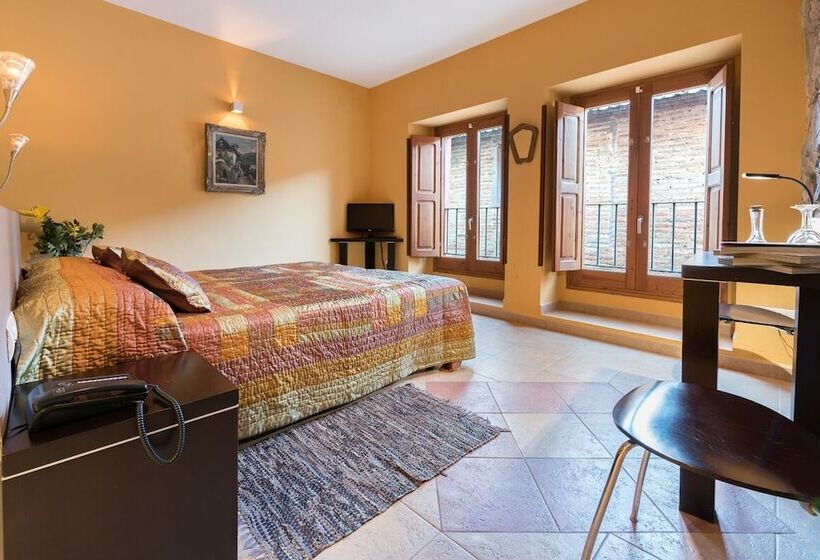 Fotos del hotel & Restaurant Cal Llop:  15