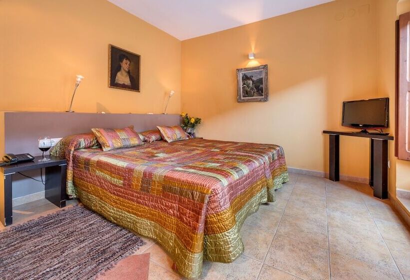 Fotos del hotel & Restaurant Cal Llop:  9