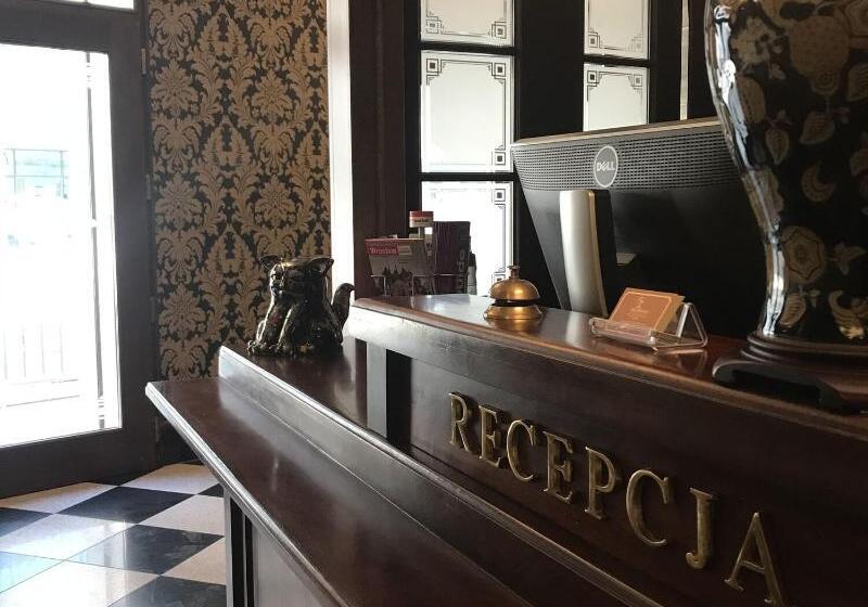 Fotos del hotel Sleepwalker Boutique Suites:  2