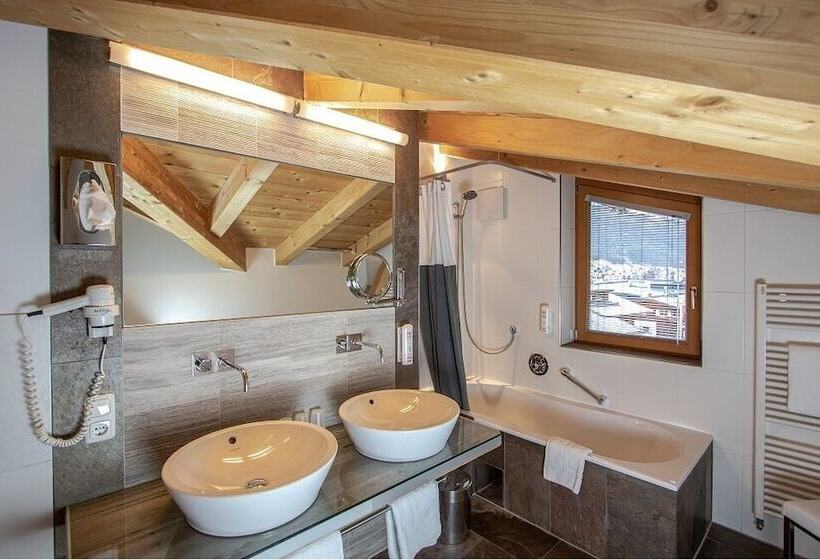 Fotos del hotel Schindler Hotel Simple But Excellent:  3