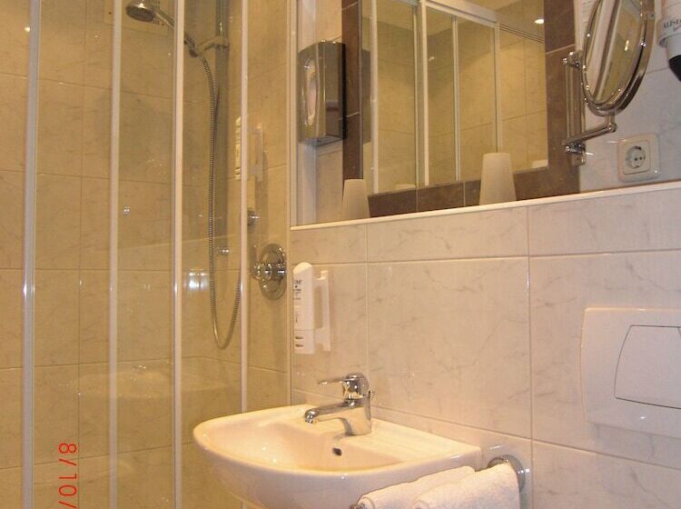 Fotos del hotel Schindler Hotel Simple But Excellent:  15