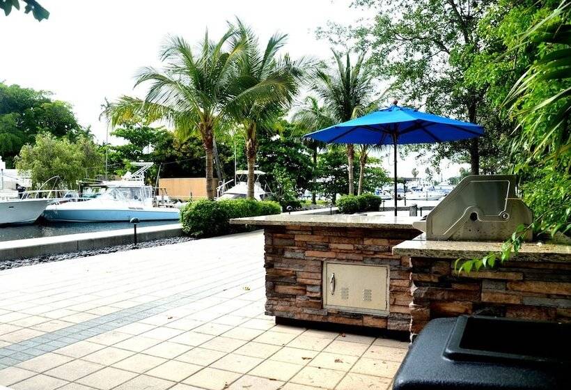 Fotos del hotel River Oaks Marina & Tower:  3