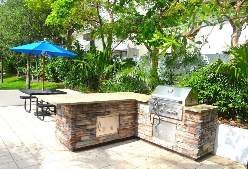 Fotos del hotel River Oaks Marina & Tower:  8