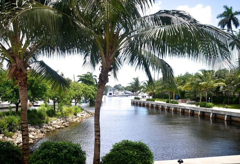 Fotos del hotel River Oaks Marina & Tower:  12