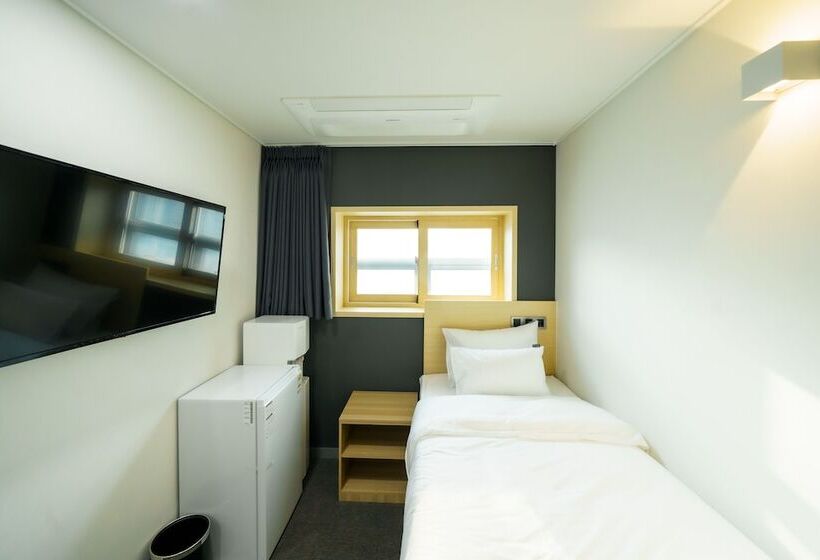 Fotos del hotel Ekonomy Hotel Myeongdong Central:  5