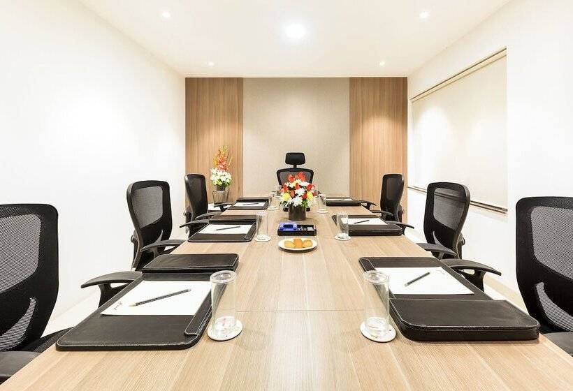 Fotos del hotel The Lotus Hotel Sameera:  6