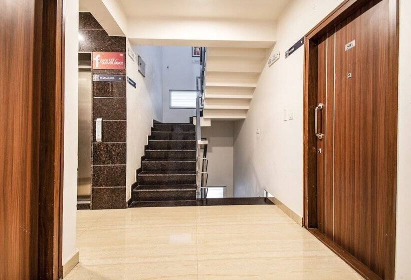 Fotos del hotel Fabhotel Oakwoods Serai:  3