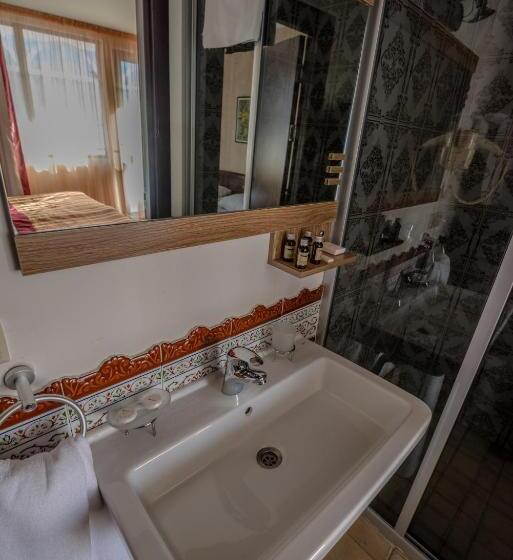 Fotos del hotel Kopala Rikhe:  5