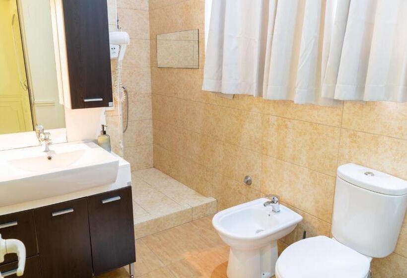 Fotos del hotel Artistic Tirana Blloku:  3