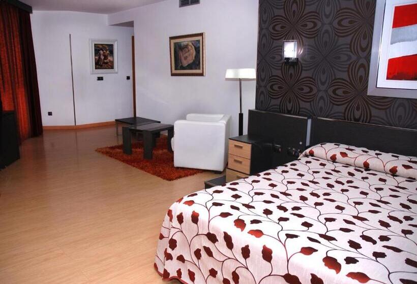 Fotos del hotel Villa De Cacabelos:  11