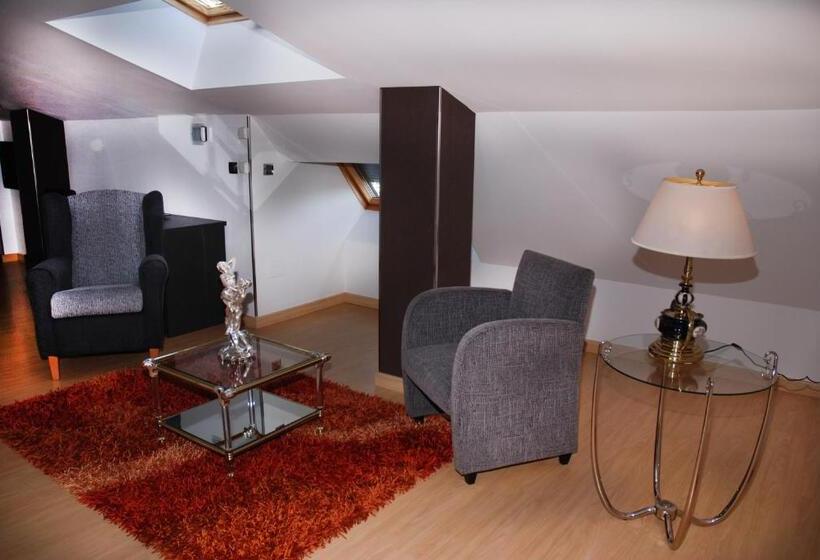 Fotos del hotel Villa De Cacabelos:  20