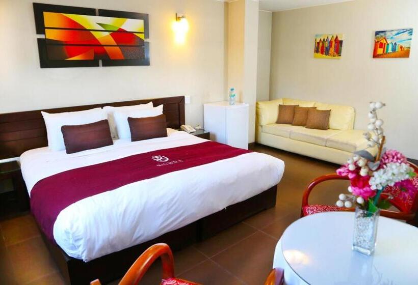 Fotos del hotel Es Riviera Mansion:  1