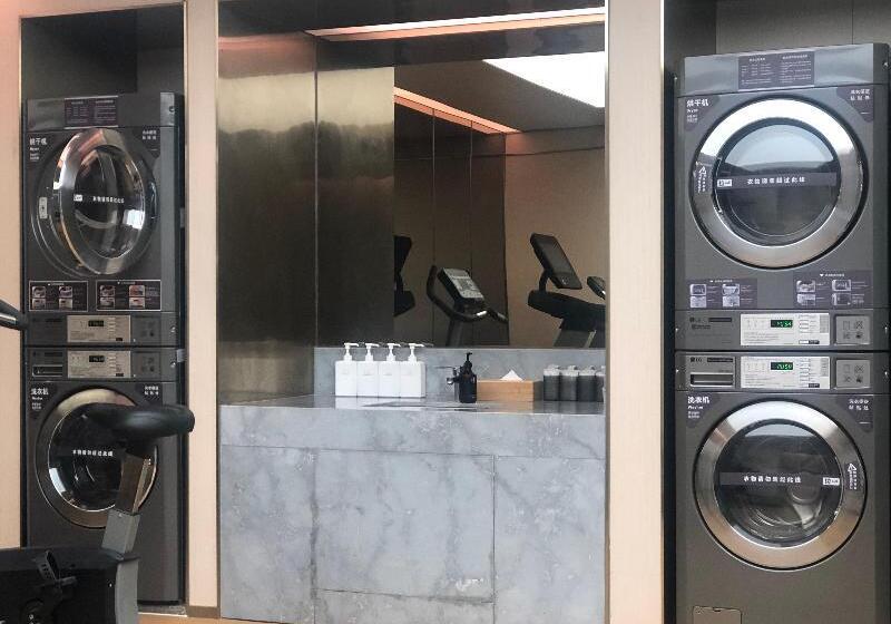 Fotos del hotel Ji Hotel Xianggang Middle Road Qingdao:  2