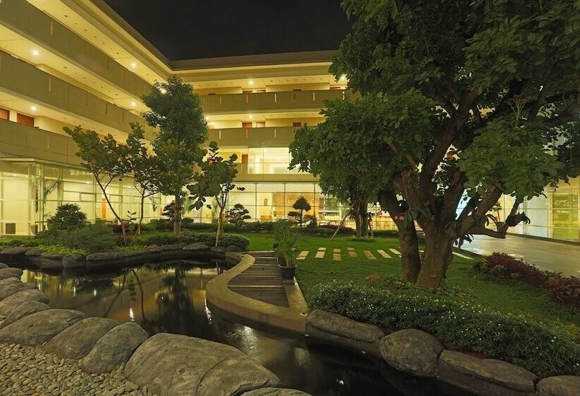 Fotos del hotel Treepark Serviced Apartment Karawang:  13