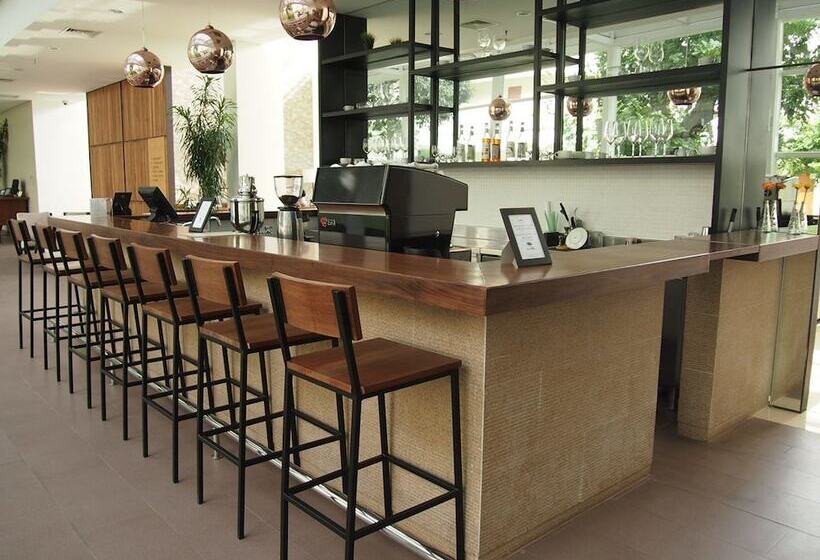 Fotos del hotel Treepark Serviced Apartment Karawang:  7