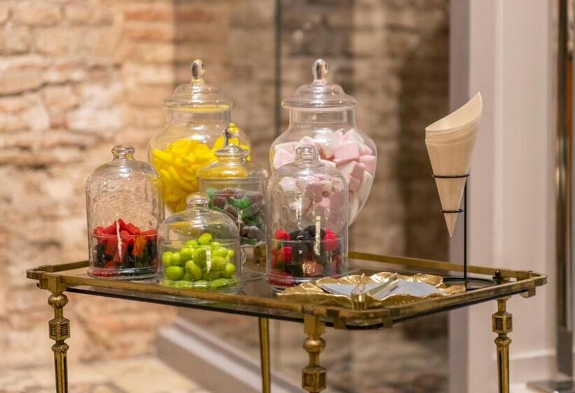 Fotos del hotel Palacete De Alamos:  6