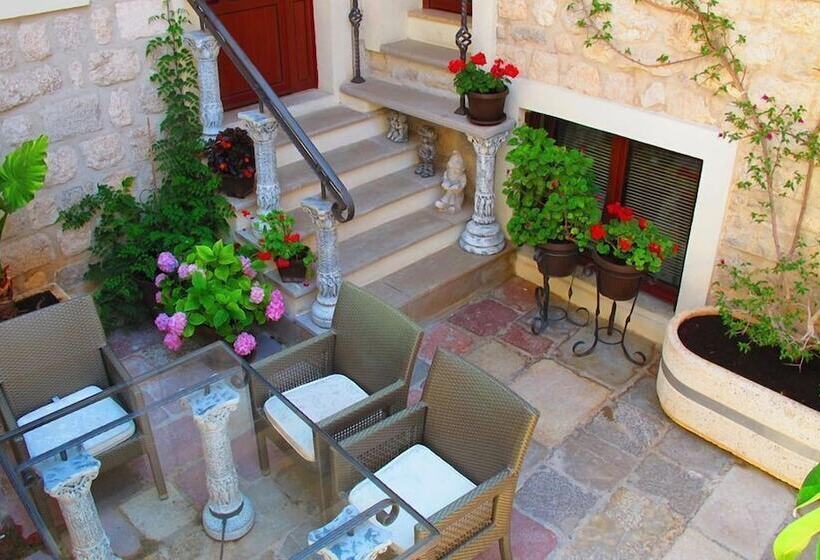 Fotos del hotel Villa Ivana:  11