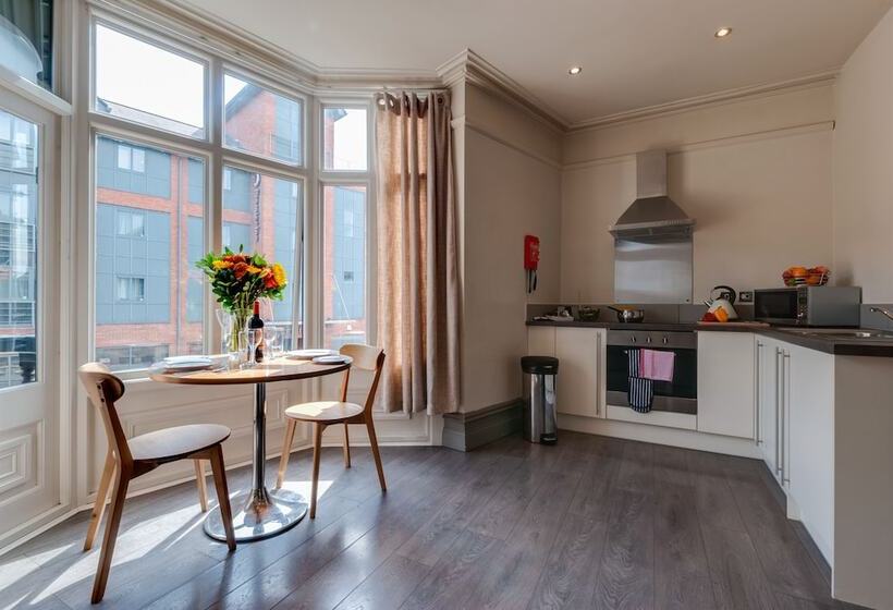 Fotos del hotel Base Serviced Apartments  City Road:  2