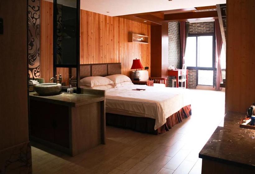 Yangshuo West Street Residence