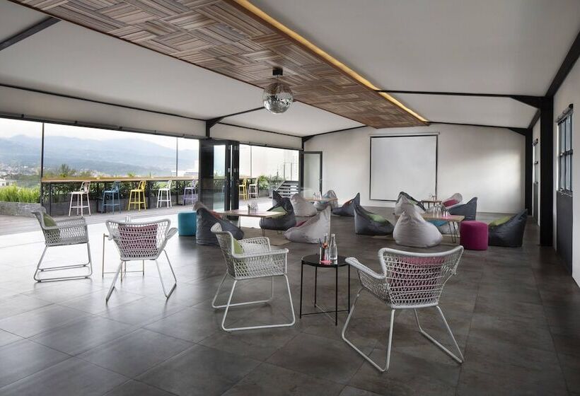 Fotos del hotel Moxy Bandung:  6