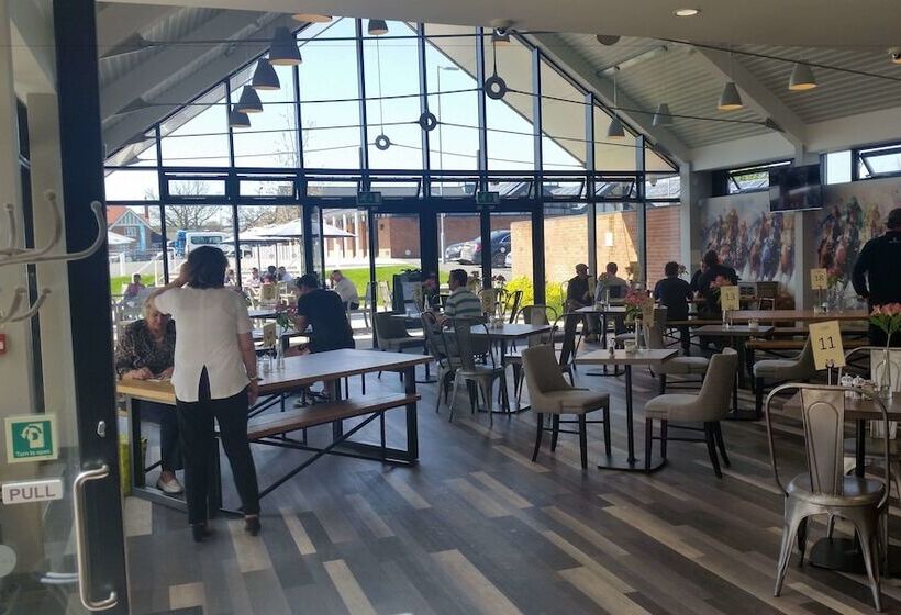 Fotos del hotel The Lodge:  21