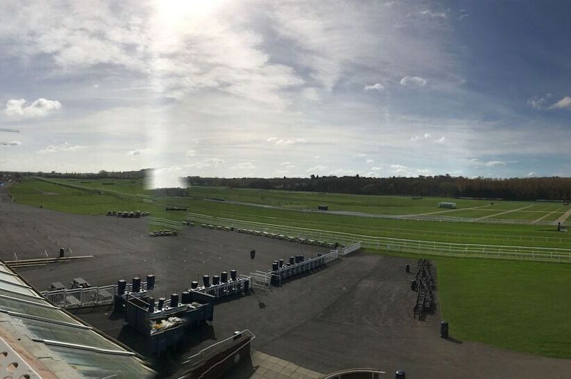 Fotos del hotel The Lodge:  12